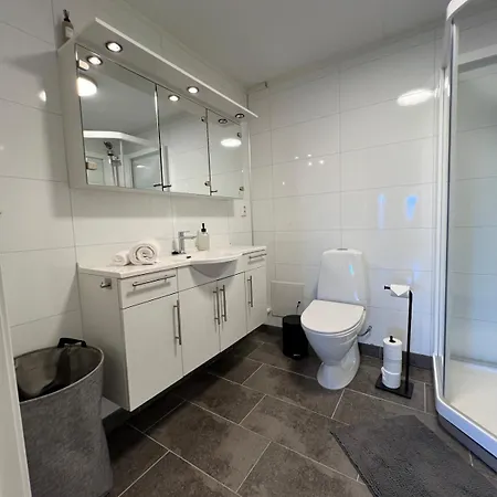 Charming At The Gateway To The Arctic * טרומסה
